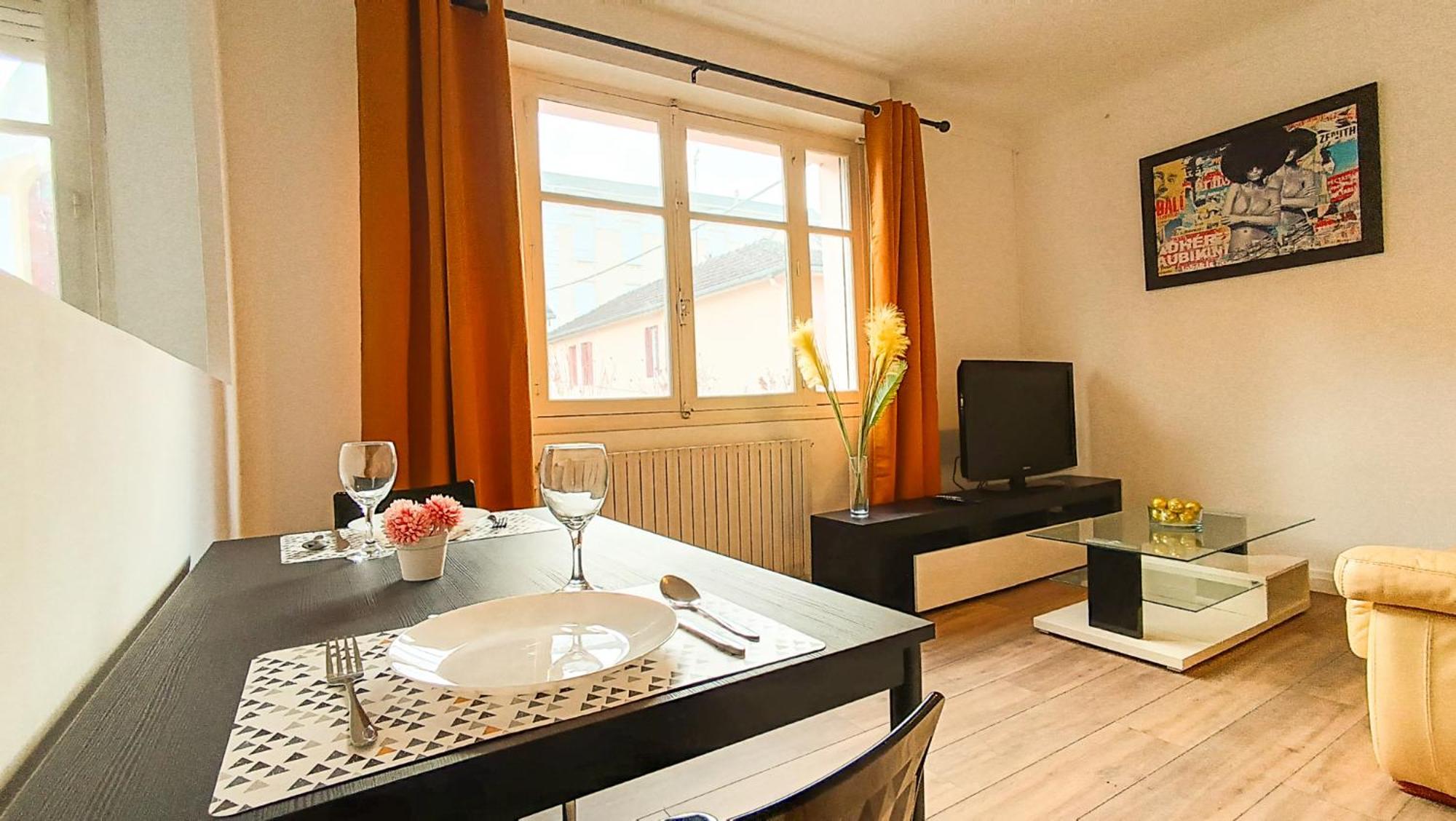 Foucault - Appartements - Au Coeur De Лурд Экстерьер фото